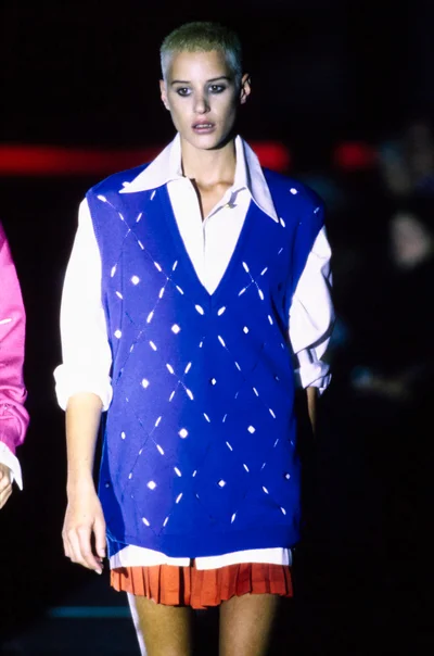 Look 16